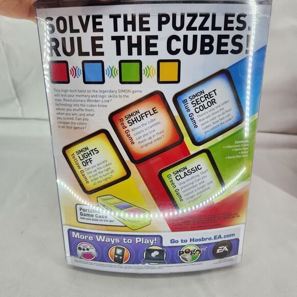 Simon Flash Hasbro Electronic Game Cubes with Light Sound & Changing Colors NEW - Picture 4 of 5